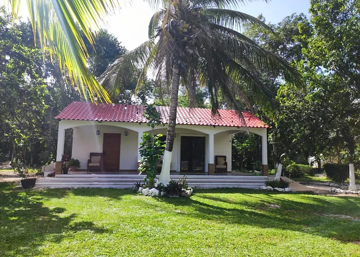 Aldea Isla Sagrada Villa *